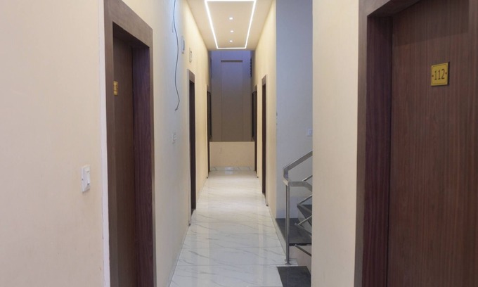 Indore Hotel | Hotel Shreenath INN