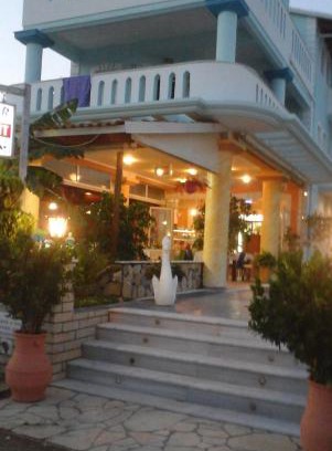 Ammoudia Hotel | Hotel Spiros