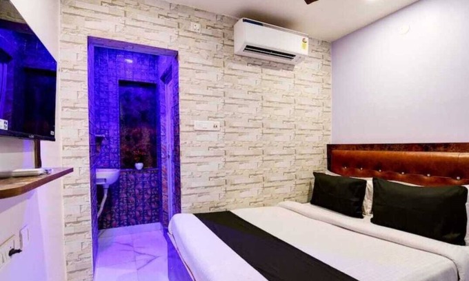 Kolkata Hotel | Hotel Srideep by stayeasy