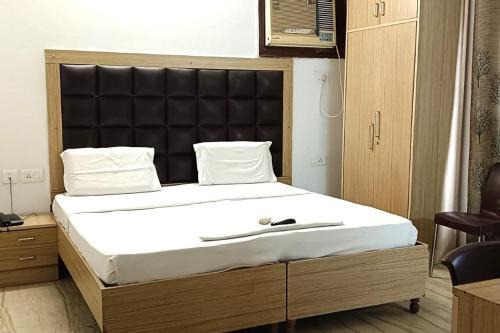 Sector 51 Hotel | Hotel Starr Residancy