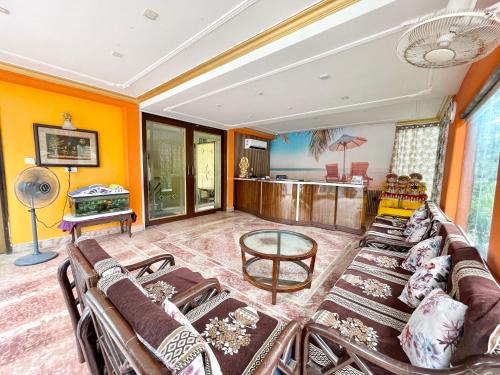 Puri Hotel | Hotel Surya Beach inn ! PURI near-sea-beach-and-temple fully-air-conditioned-hotel with-lift-and-parking-facility - 3