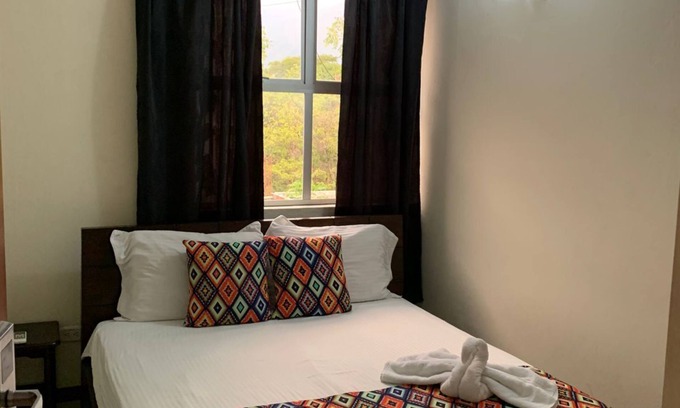 Zona Colonial Hotel | Hotel Tierra Santa