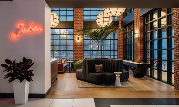 Tupelo Hotel | Hotel Tupelo, a Wyndham Hotel