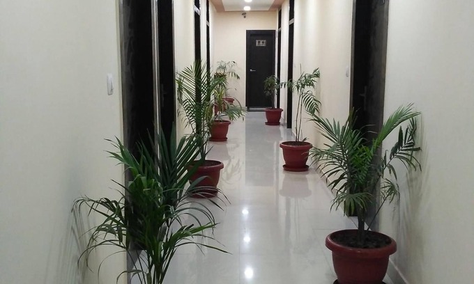 Lanka Hotel | Hotel Utsav Residency