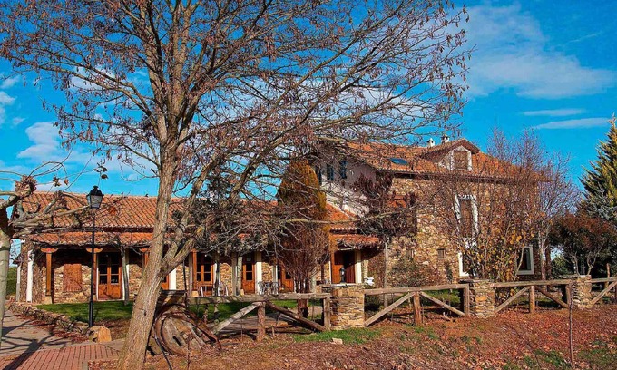 Castrocontrigo Hotel | Hotel Valle del Eria