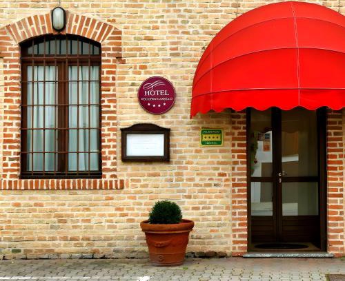 Castelleone Hotel | Hotel Vecchio Casello