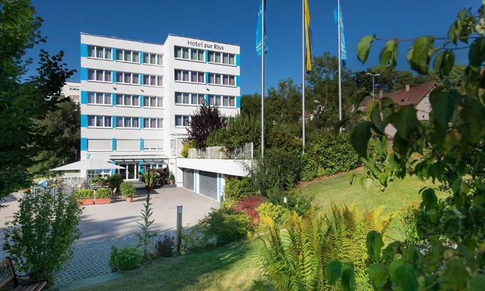 Bergerhausen Hotel | Hotel zur Riss