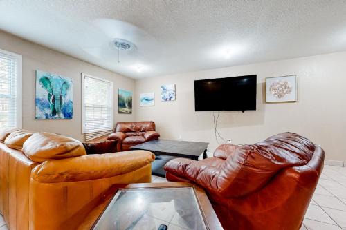 Lilburn House | Hound Lair