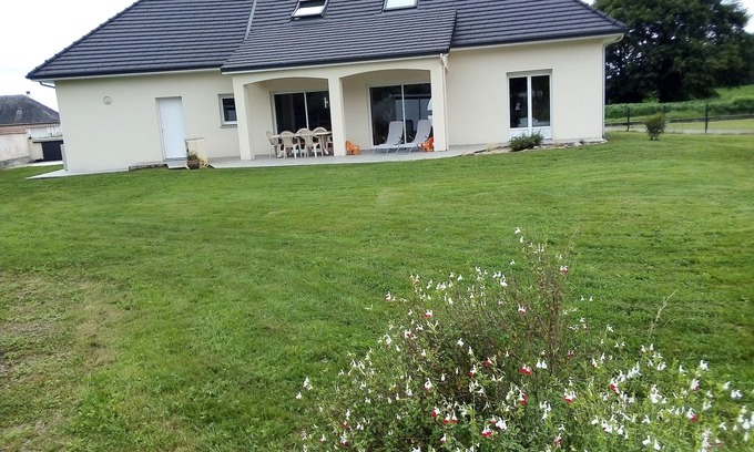 Montaut House | HOUSE 6-8 people with mountain view 20min from Lourdes