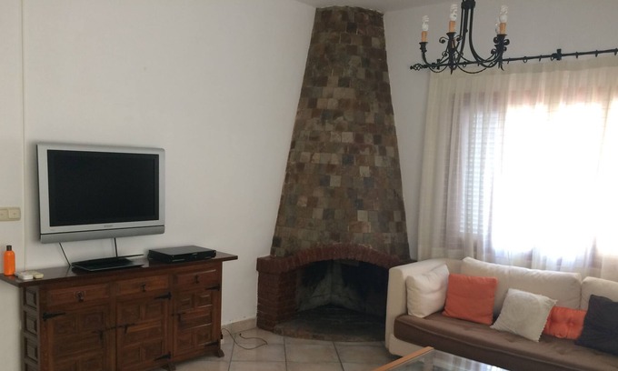Orihuela Costa Ski Chalet | House 70 meters from the beach. Large, comfortable, with garden, parking and barbecue