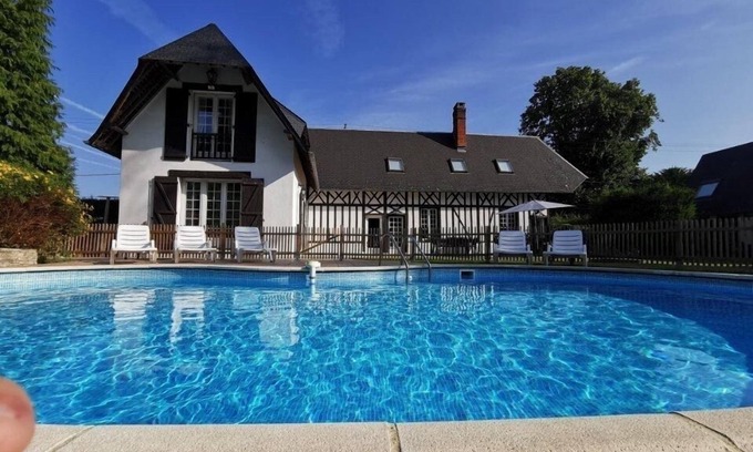 Brionne House | House ALL COMFORT, PRIVATE SWIMMING POOL, SUPER GARDEN, 1h30 FROM PARIS