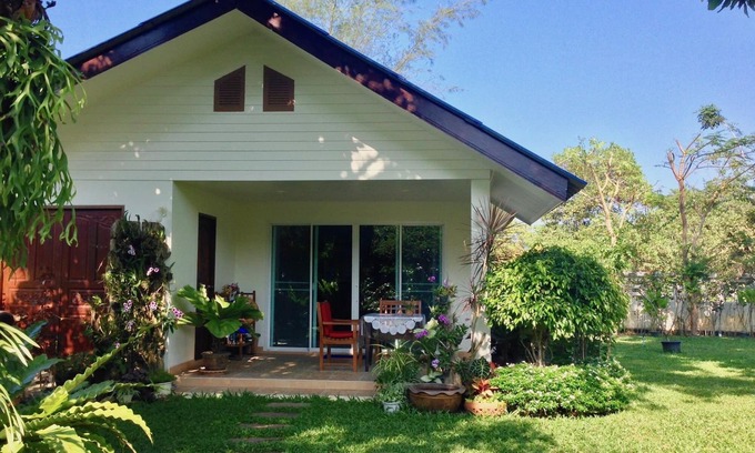 Thai Mueang Villa | House and pool facing the ocean, golf 2 km away, breakfast and cleaning included