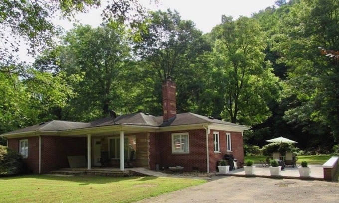 Gilbert House | House at Main Street Lodging