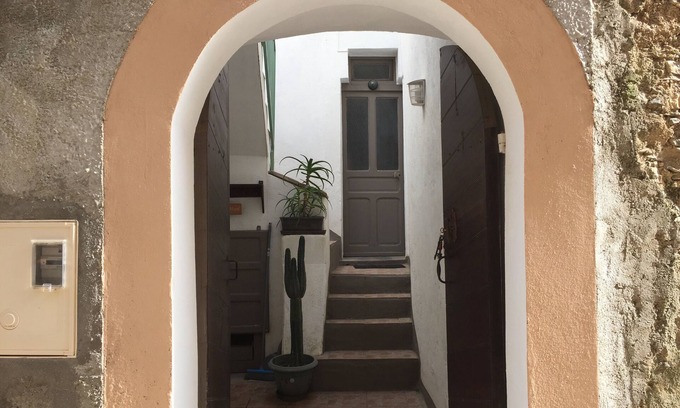 Novella House | HOUSE BETWEEN SEA AND MOUNTAIN