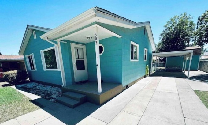 Carlsbad House | House By the River
