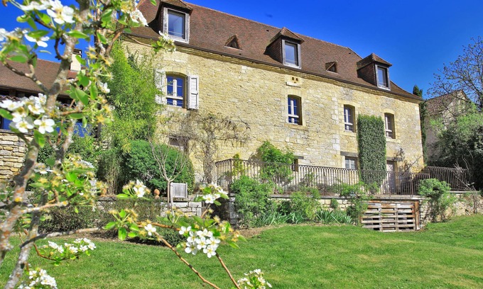 Saint-Amand-de-Coly House | House close to SARLAT-LASCAUX - Heated pool & quiet-idyllic