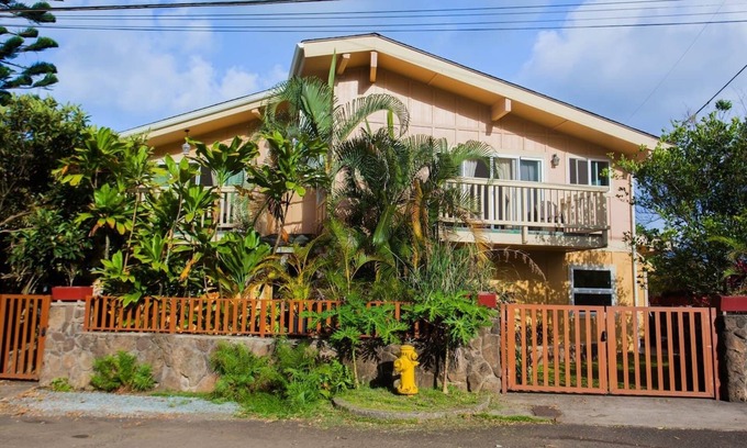 Hauula House | House close to beach, North Shore, Oahu
