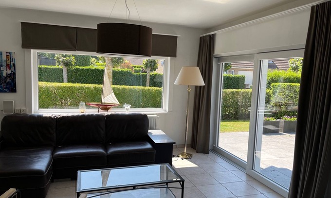 Witte Burg House | House close to the beach by the dunes
