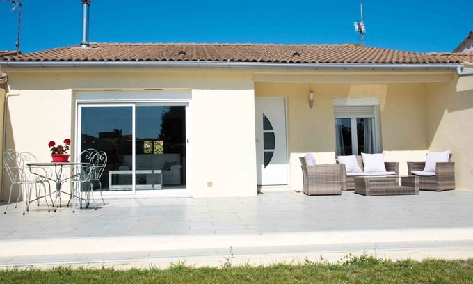 Mauguio House | HOUSE, CONTEMPORARY COMFORT AND TRANQUILITY 15 MINUTES FROM THE BEACH
