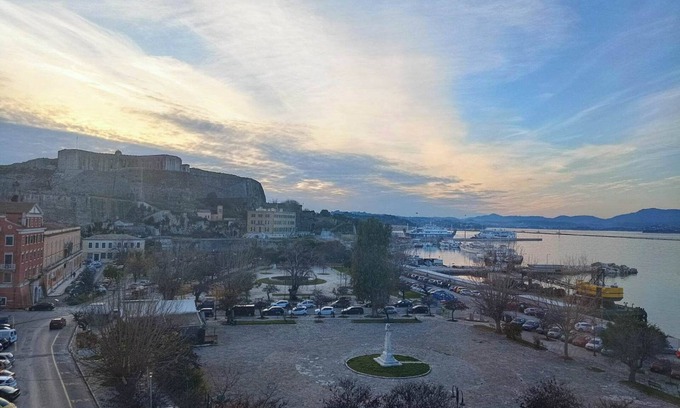 Old Town Apartment | House "Contessa di Corfu i" with sea view & Wi-Fi