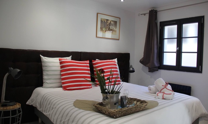 Rochefort House | House "Corderie Royale" in the city center of Rochefort