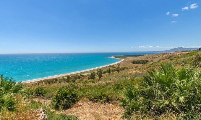 Menfi House | House Daila CIR 19084023C242862 detached 700 mt from the sea Menfi climate 8 guests