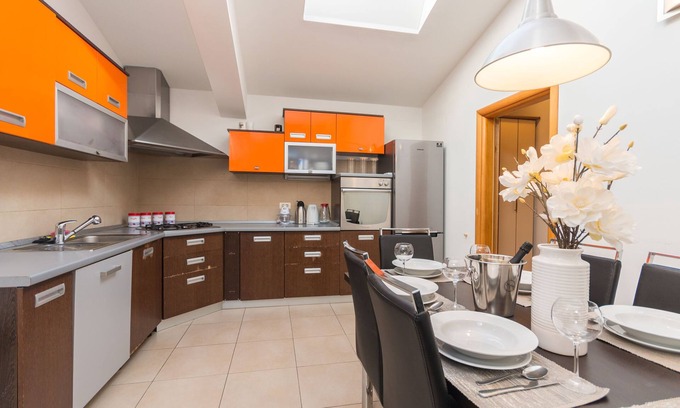 Sveti Filip i Jakov House | House Gaia