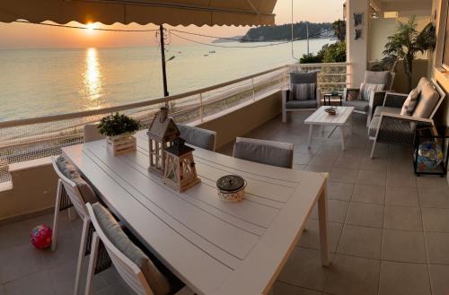 Siviri Apartment | HOUSE IN FRONT OF THE SEa!