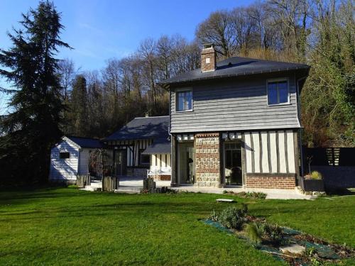 Saint-Martin-aux-Buneaux House | House in Normandy with Sauna & Coastal Charm