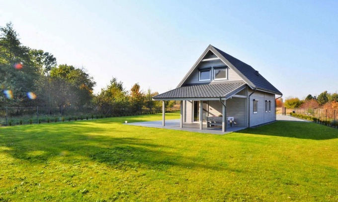 gmina Sianow House | House in Osieki near Lake Jamno & Łazy Beach