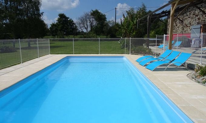 Nort-sur-Erdre House | House in the countryside with heated pool (16/22 pers)