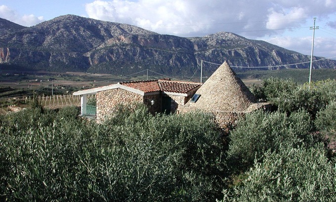 Dorgali Apartment | House in the Countryside surrounded by greenery at the foot of the supramonte