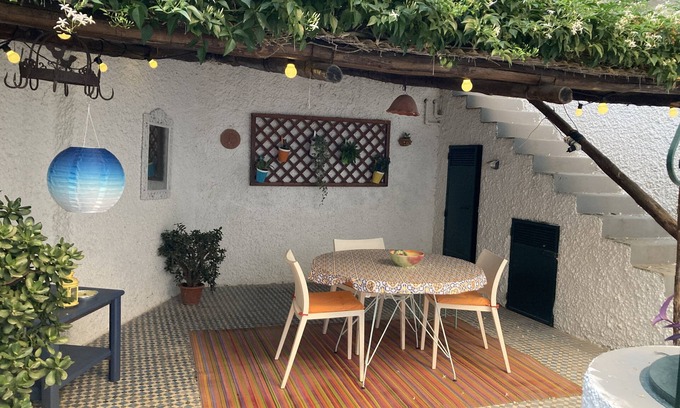 Forio House | House in the historic center with outdoor pergola