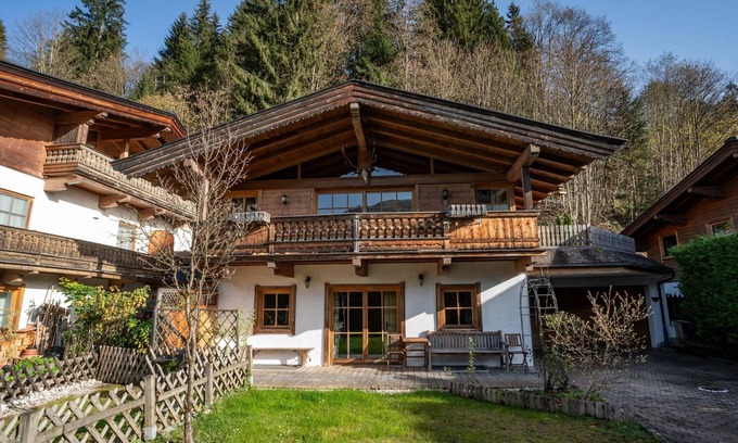 Aurach bei Kitzbuehel House | House Kaiserblick, Austria