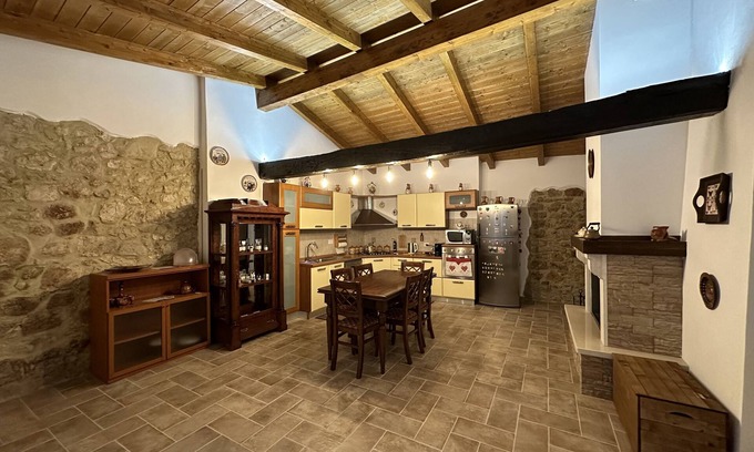 Prossedi House | House l'Archetto among ancient chestnut trees and the sea Prossedi (LT)