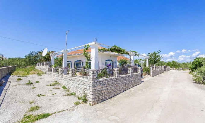 Cove Donja Krusica (Donje selo) House | House Mladen