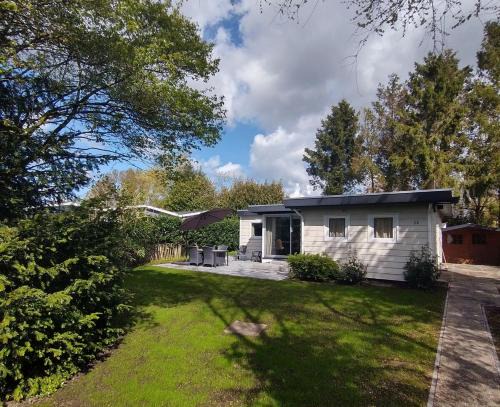 Lemmer Ski Chalet | House & More near the IJsselmeer
