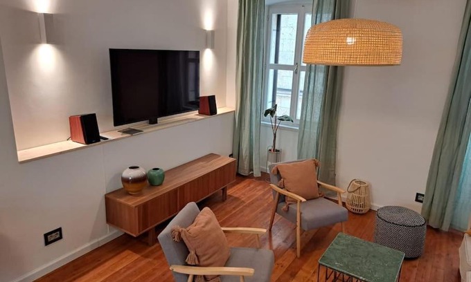 Vis Apartment | House Mvsevm