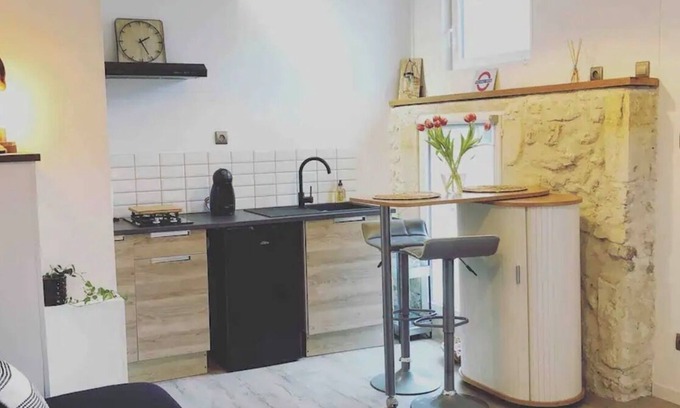 Roullet-Saint-Estephe House | House near Angoulême with heated swimming pool
