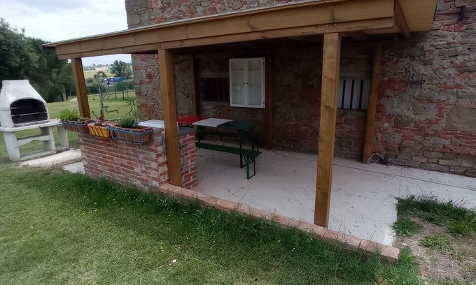 Monte San Savino House | House nestled in the Tuscan countryside ideal for families. supermarkets 4km away