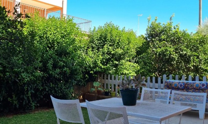 Tiche Apartment | House of Flowers