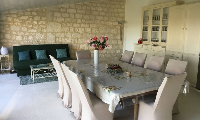Noailles Apartment | House of Jade. First floor, 7 km from Cordes sur Ciel, 20 km from ALbi.