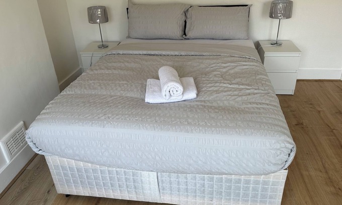 Enfield Lock House | House of love and laughter