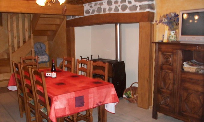 Lugarde Cottage | House of Meynial Auvergne Lugarde