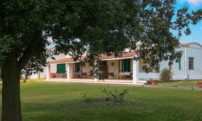 Pisticci House | House of Roses, Ionian coast of Matera, very close to the sea, Wi-FI, garden
