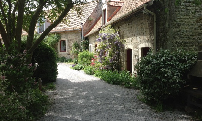 Wimille Other | House of the 18th century, warm welcome in a green and pleasant setting