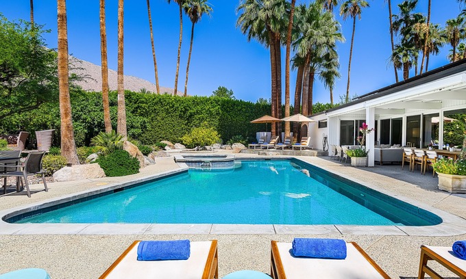 Deep Well Ranch House | House of Views – Deepwell architectural gem!