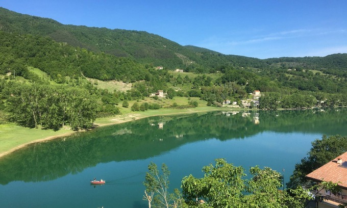 Colle di Tora Apartment | House on the lake Grandma Gio '