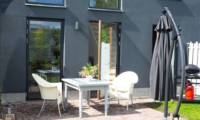 Werder House | House on the River Werder