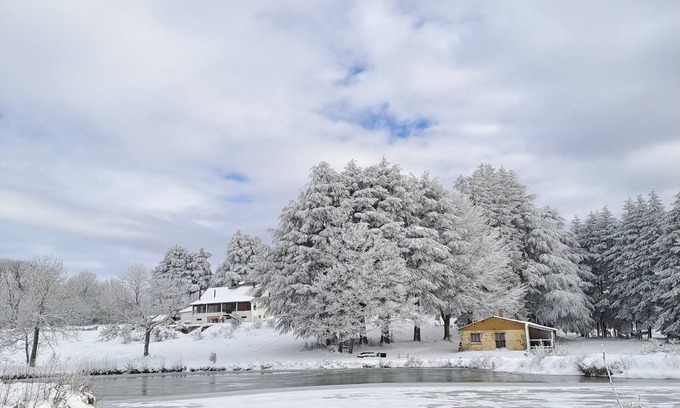 Pradelles-Cabardes House | House overlooking private lake in mid-mountain setting. Peace and quiet in the heart of nature!